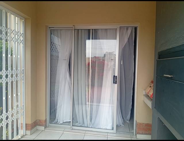 2 BEDROOM TOWNHOUSE FOR SALE IN WATERVAL EAST